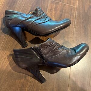 Sofft Boots - Brown Leather Heeled Booties - Size 7.5